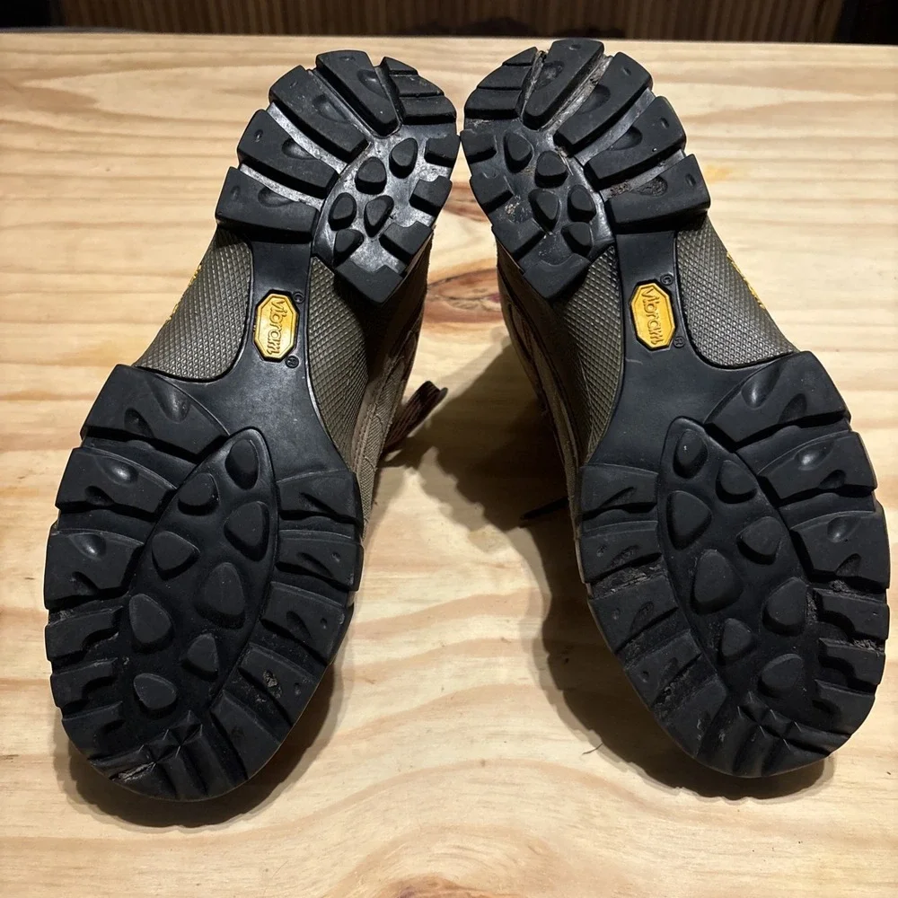 REI monarch iii